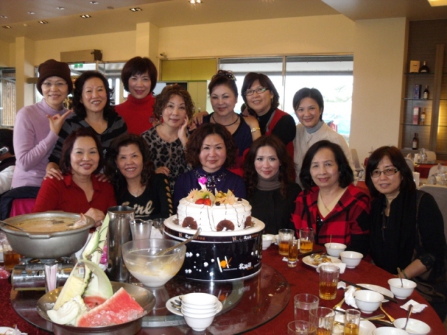 DSCF4481  資蓉五十歲生日與姐妹們合影